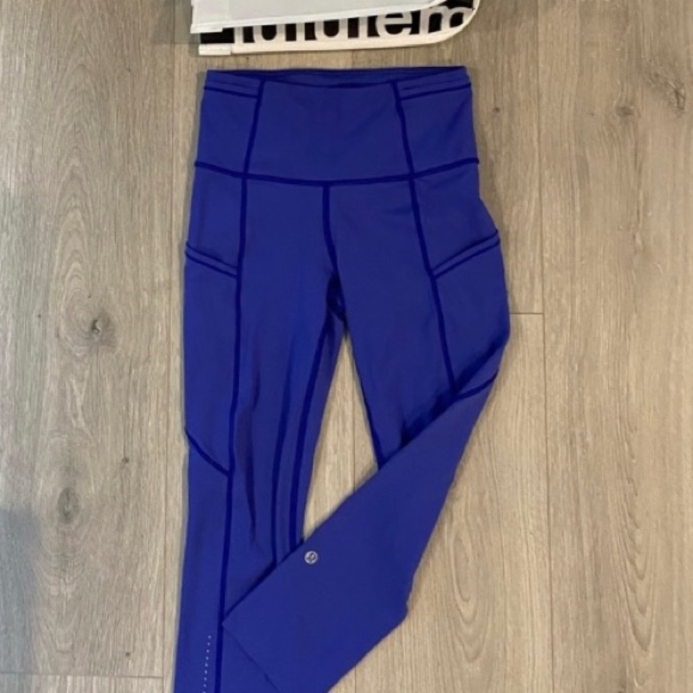 LULU LEMON BLUE LEGGINGS